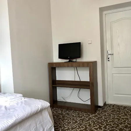 Royal Park Bed & Breakfast *