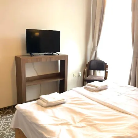 Royal Park Bed & Breakfast *