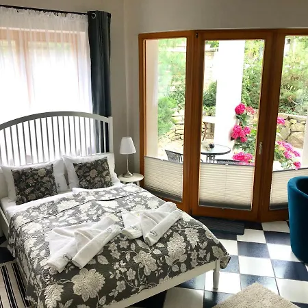 Bed & Breakfast 4 Pory Roku & Uznam