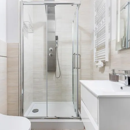 Premium Lissa By Renters Apartment