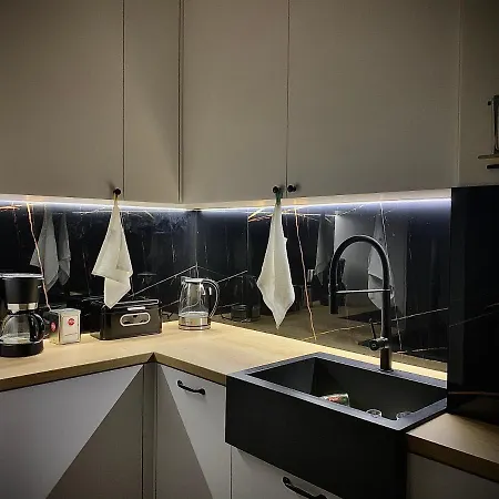 Tower Apartment *