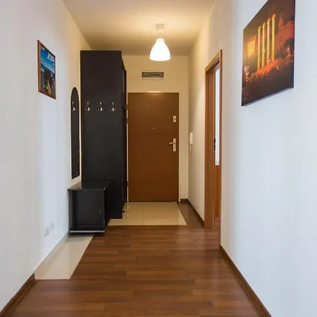 - Platan Apartment *