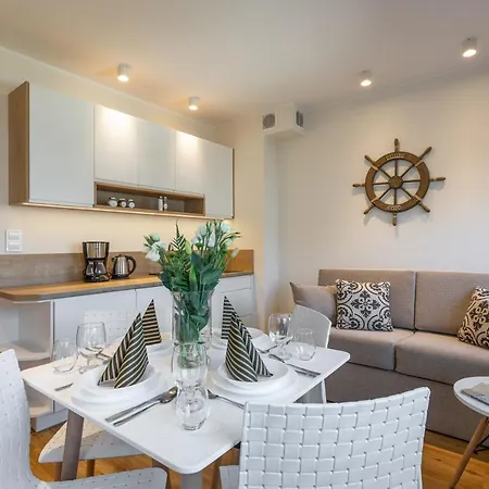 Ambria Rose Apartment