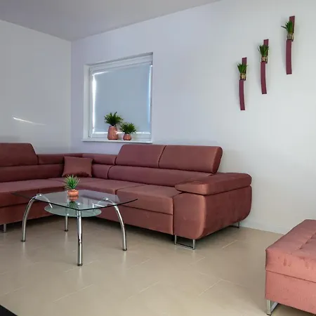 Apartment Apartament Przy Parku Z Duzym Tarasem ,prywatny Parking Swinoujscie