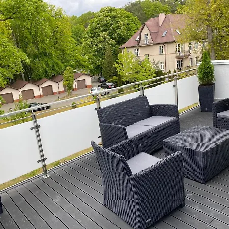 Apartament Przy Parku Z Duzym Tarasem ,prywatny Parking Apartment