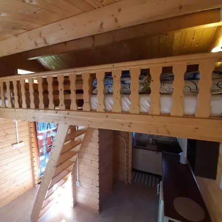 Zacisze Letniskowe Karsibor Hytte *