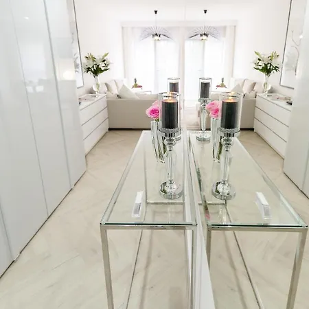 Bianco Apartment