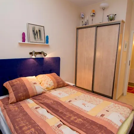 - Marinos Apartment