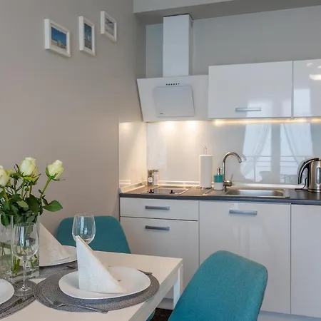 Ambria Promenada Apartment *