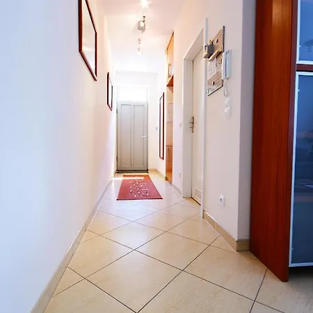 Apartment - Marinos *