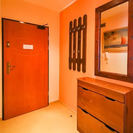 - Rezydencja Zeromskiego Apartment
