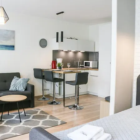 Bryza - Osiedle Kwartal Rozy Wiatrow - Centrum Apartment *