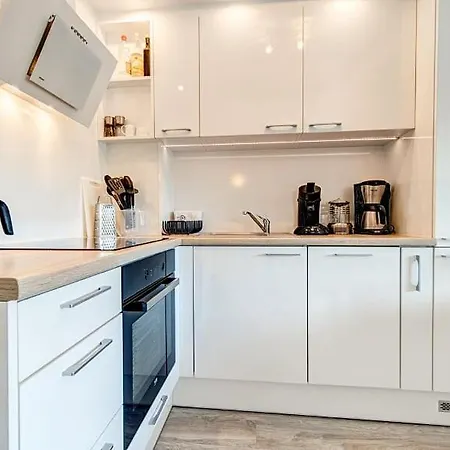Apartment White *