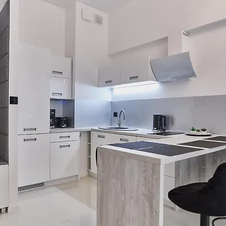 - Platan Tower Apartment