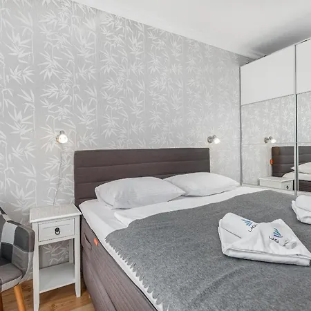 Apartment Modern With Balcony In Center By Renters Swinoujscie