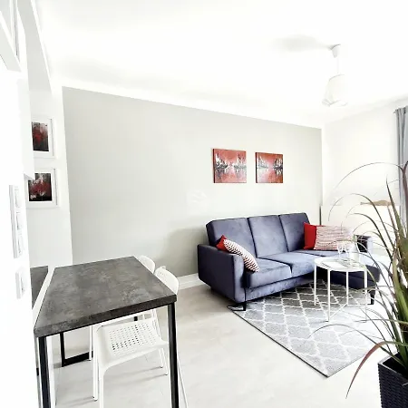 Apartment 1a