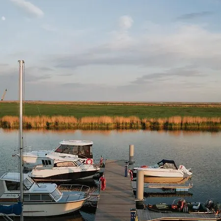 Apartment Houseboat Lunowo *