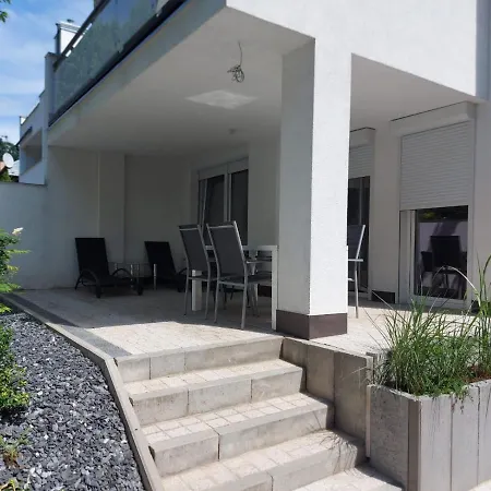 Apartament Z Duzym Tarasem Apartment *