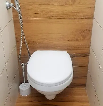 Pod Zaglami *