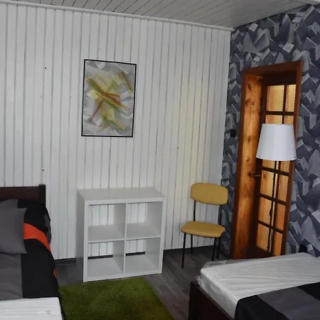 Goscinne U Eli Homestay *
