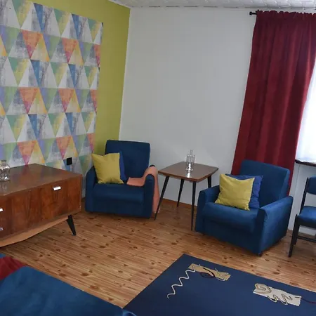 Goscinne U Eli Homestay *