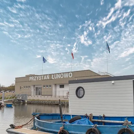 Houseboat Lunowo Apartment Swinoujscie