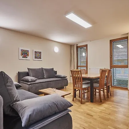 - Stil 2 Apartment