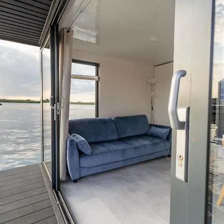 Houseboat Lunowo * Swinoujscie