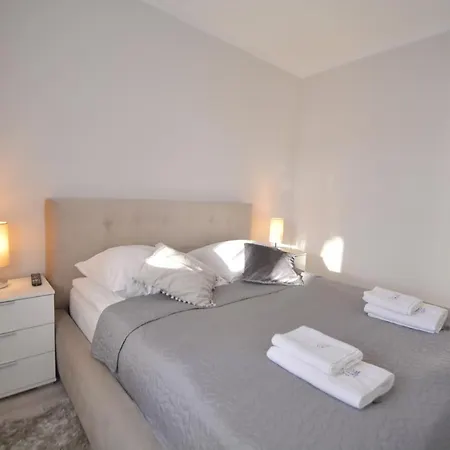 Apartament Bryza - Monte Cassino 8-6 - Garage Świnoujście