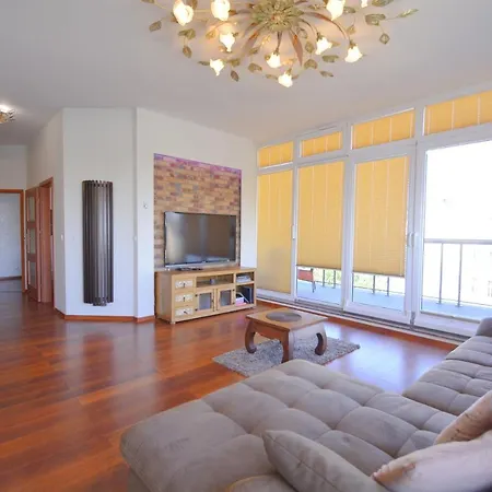 Concha-apartamenty Bryza-parking Swinoujscie