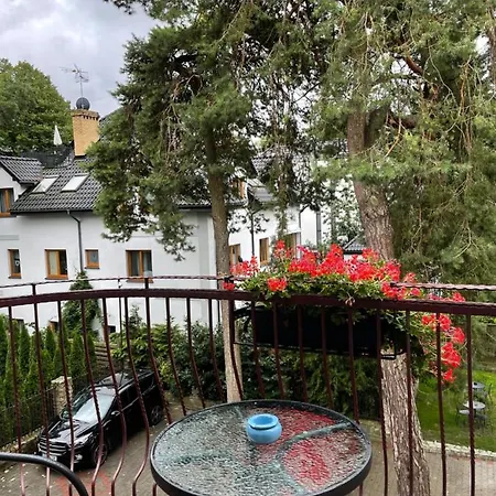 4 Pory Roku Bed & Breakfast