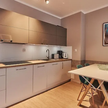- Wyspianskiego 720 Apartment
