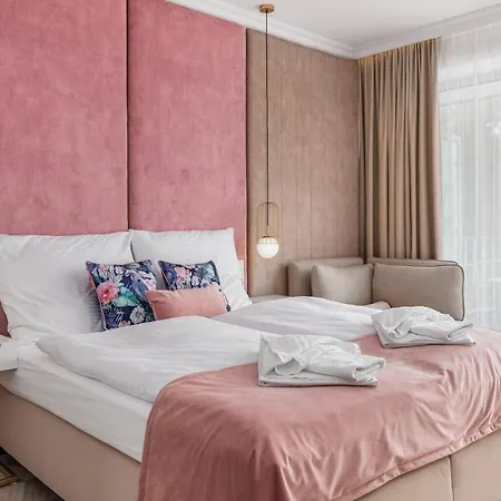 Golden Line Apartment