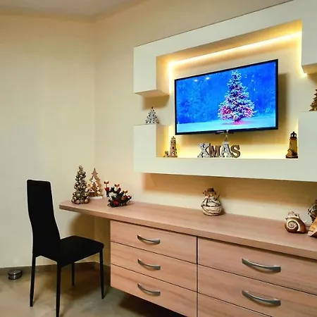 Sunrise Apartment *