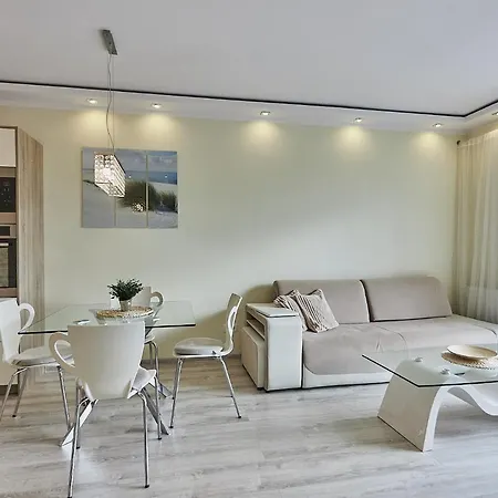 - Platan Apartment *