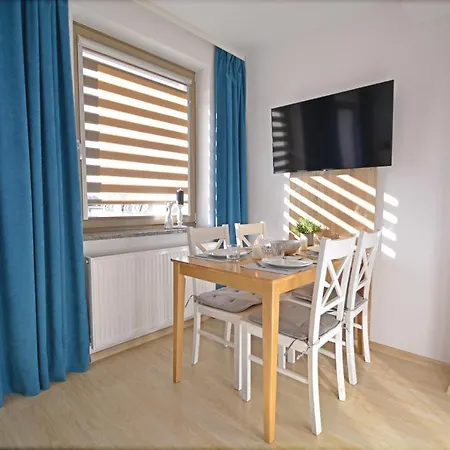 Bryza - Osiedle Kwartal Rozy Wiatrow - Centrum Apartment *