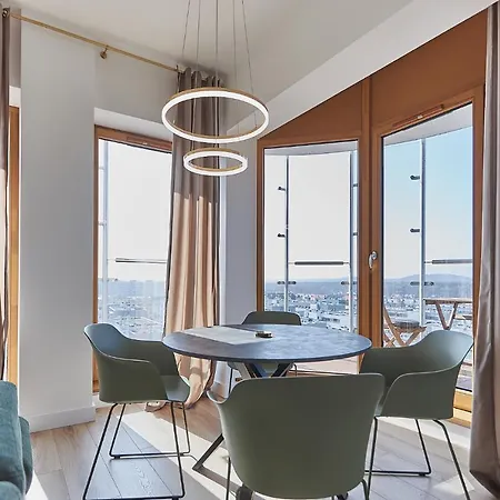 - Platan Tower