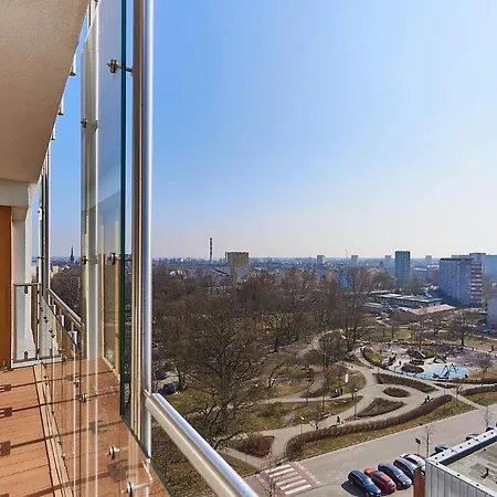 - Platan Tower Apartment