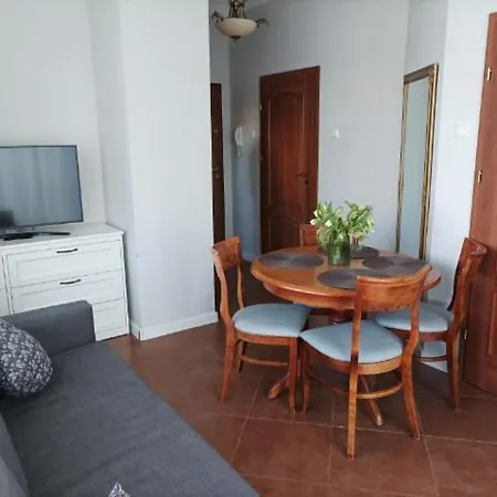 Uzdrowiskowa 7, Apartment *