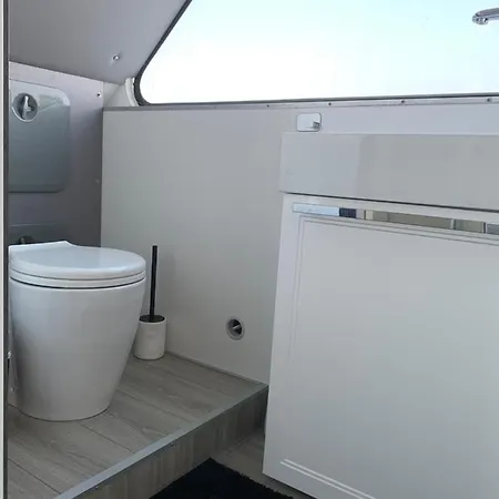 Apartment Amber Houseboat *