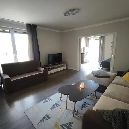 Apartment Feniks 12 - 63 M2 *