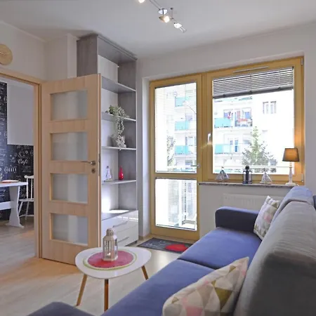 Bryza - Osiedle Kwartal Rozy Wiatrow - Centrum Apartment *