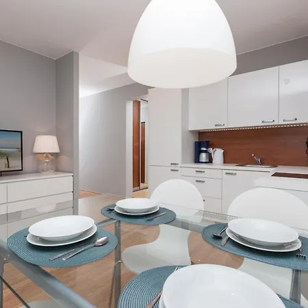 Zdrojowa By Renters Apartment *