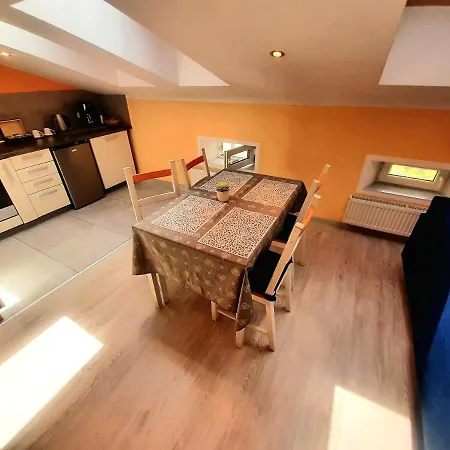 Apartament Orange Loft Apartment *