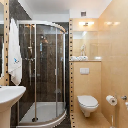 Zdrojowa By Renters Apartment *
