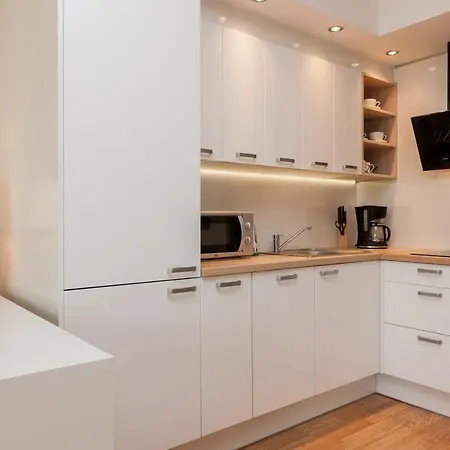 Zdrojowa By Renters Apartment *