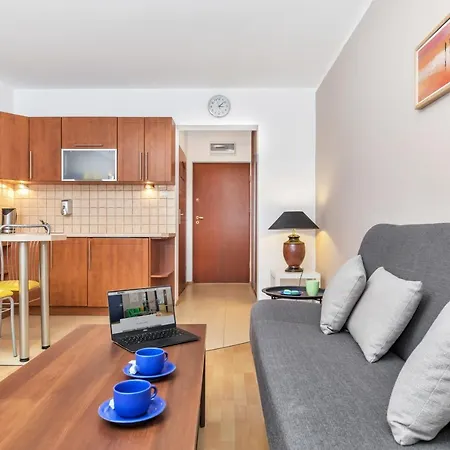 Apartment Zdrojowa By Renters