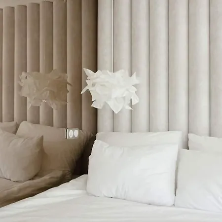Platan Tower - White Loft Apartment *