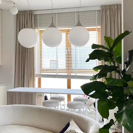 Platan Tower - White Loft Apartment *