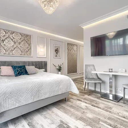Apartment Silver *